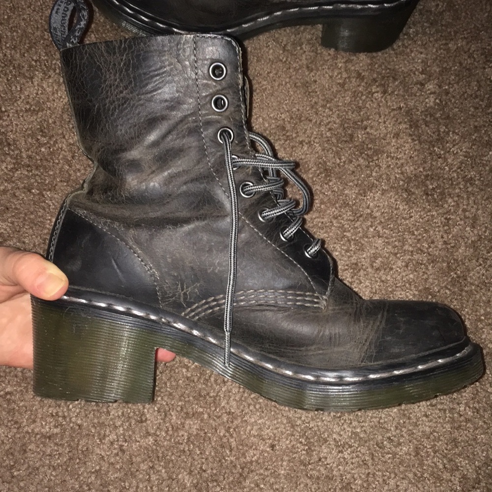 DOC MARTINS size 7 - Picture 3 of 4